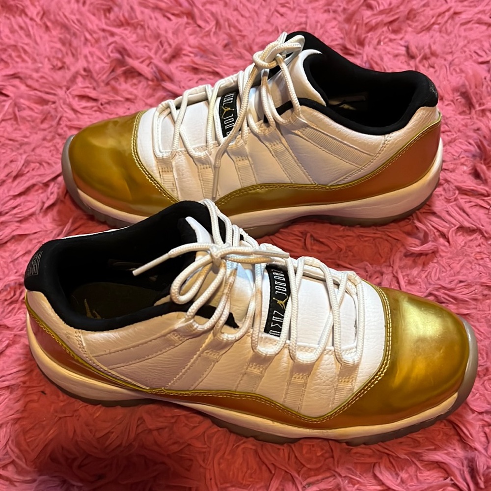 Air Jordan 11s Lows